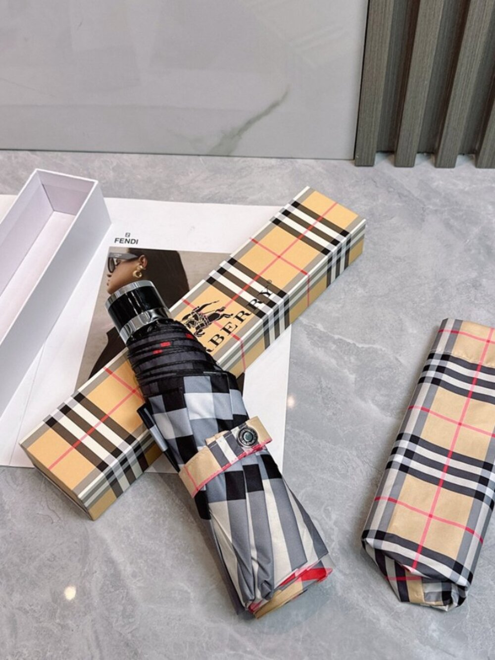 Burberry Manual Folding Umbrella (Sun & Rain) - Picture 2 of 9